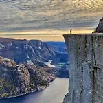 Fjord Road Апартаменты Hjelmeland
